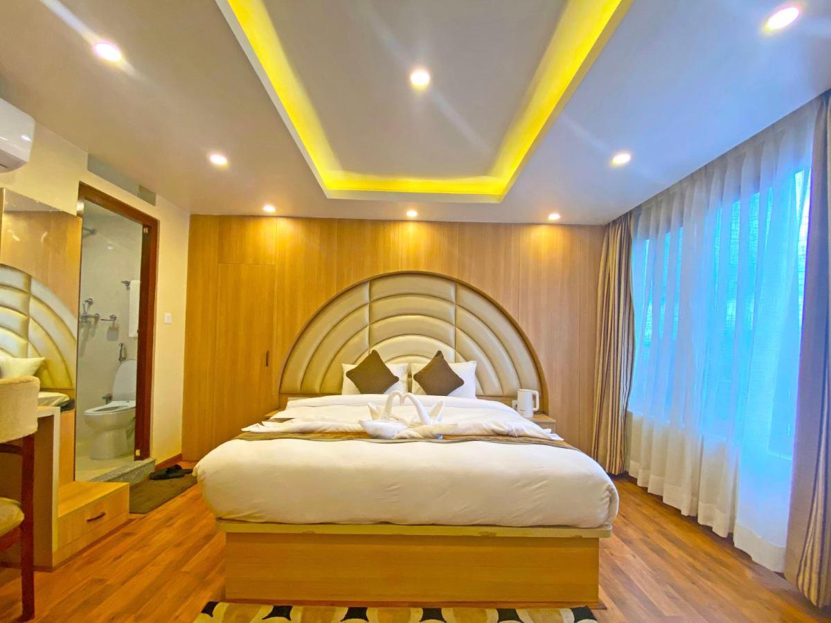 Hotel Airport Gurkha Катманду Экстерьер фото