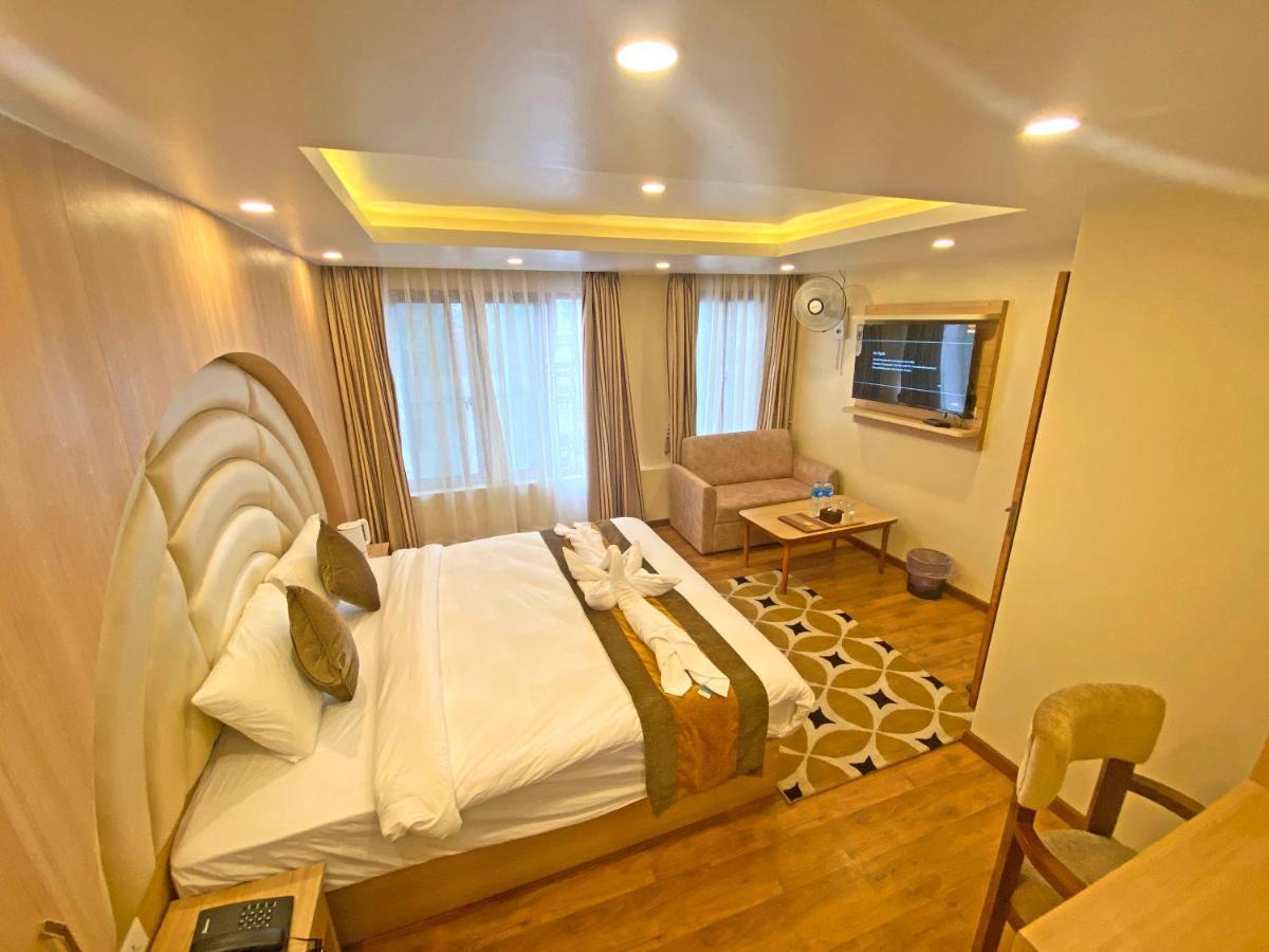 Hotel Airport Gurkha Катманду Экстерьер фото