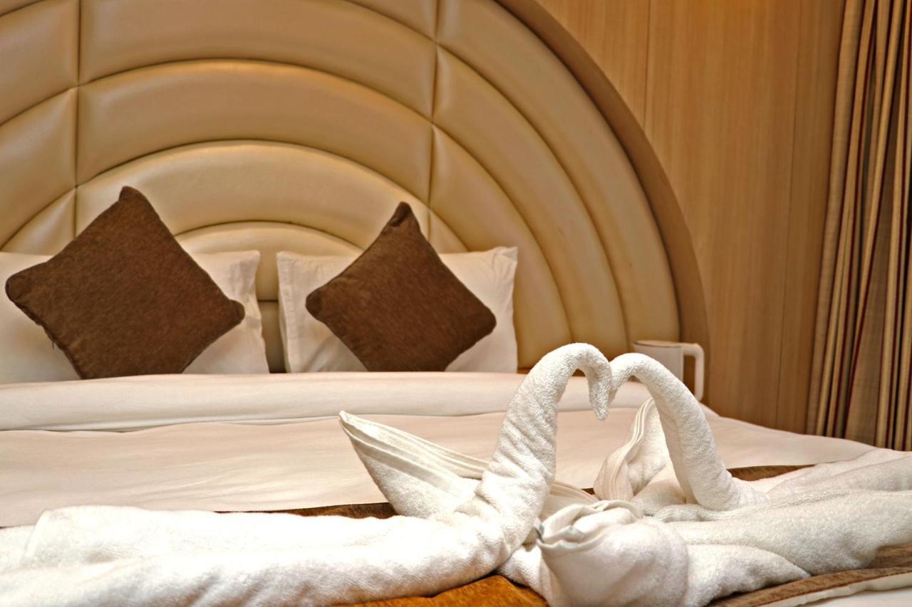 Hotel Airport Gurkha Катманду Экстерьер фото