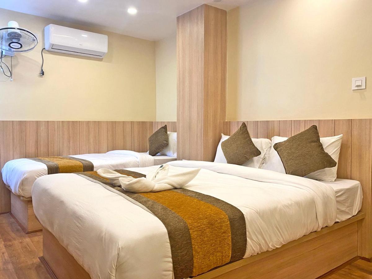 Hotel Airport Gurkha Катманду Экстерьер фото