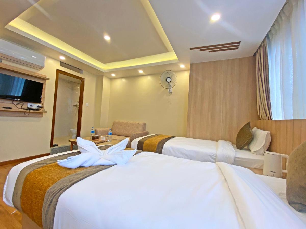 Hotel Airport Gurkha Катманду Экстерьер фото