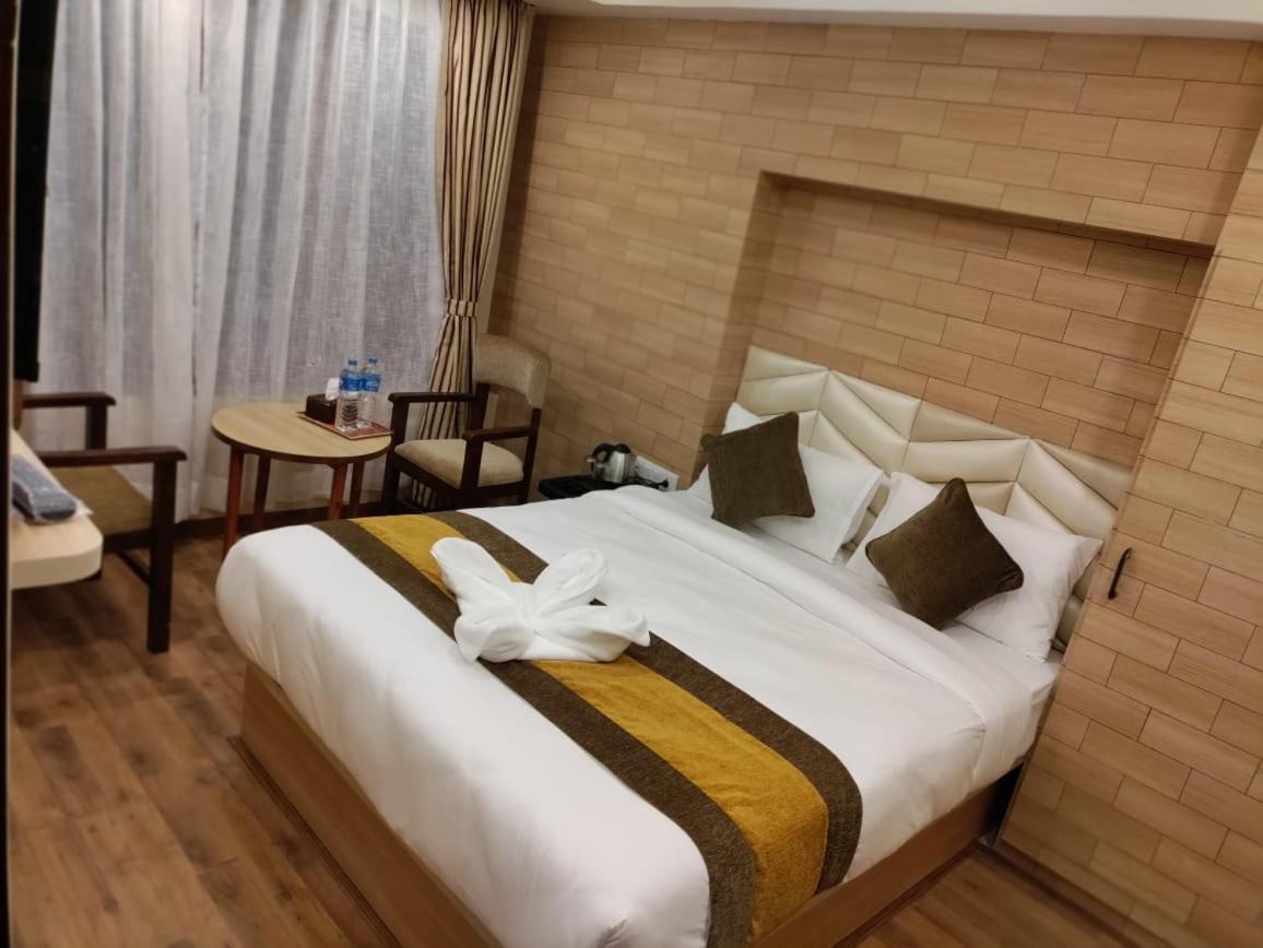 Hotel Airport Gurkha Катманду Экстерьер фото