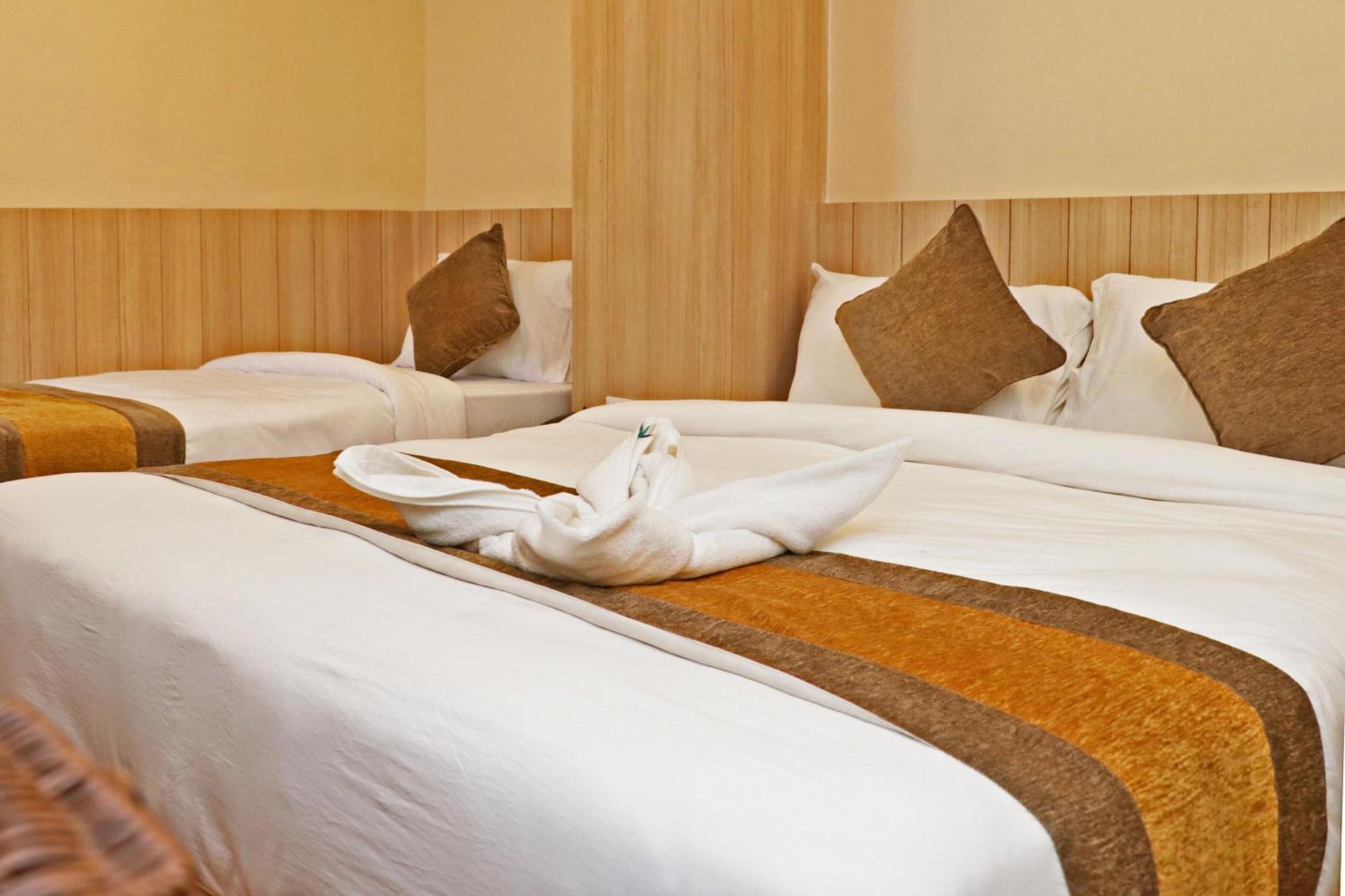 Hotel Airport Gurkha Катманду Экстерьер фото